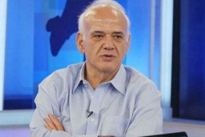 Ahmet &Ccedil;akar'dan Ersun Yanal'a: Teknene d&ouml;n