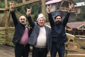 MHP'li Cemal Enginyurt Tanrı Dağları'nda uludu