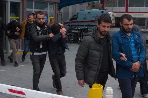 Polisin durdurduğu otomobilde metamfetamin ele ge&ccedil;irildi