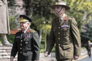 Orgeneral G&uuml;ler ve  Avustralya Genelkurmay Başkanı Campell bir araya geldi