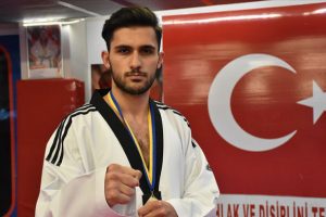 17 yaşında 41. madalyasını kazandı
