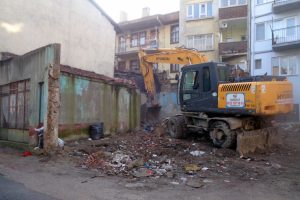 Bursa Osmangazi metruk binalardan temizleniyor