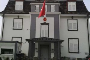 T&uuml;rkiye'nin Z&uuml;rih Başkonsolosluğu'na saldırı!