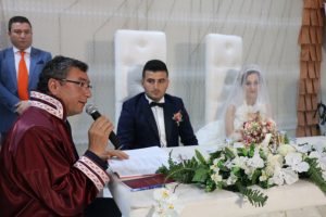Başkan G&ouml;k ilk nikahı kıydı