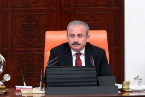 Meclis Başkanı Şentop'tan 23 Nisan mesajı