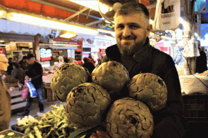 Bursa'da pazarda en az fiyatı artan sebze enginar