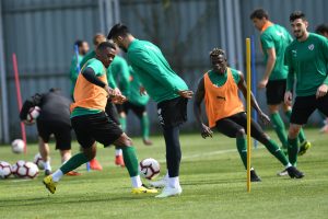 &Ouml;zl&uuml;ce'de Bursaspor'un bayram coşkusu