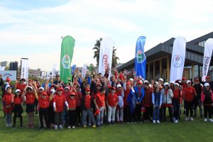 K&uuml;&ccedil;&uuml;k golf&ccedil;&uuml;lerin 23 Nisan coşkusu