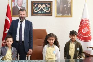 Bursa'da Başkan Işık'ın makamına adaşı Mustafa oturdu