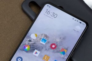 Xiaomi'den &uuml;&ccedil; &ouml;n kameralı telefon!