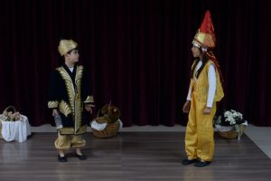 Bursa'da minik tiyatroculardan drama g&ouml;sterisi