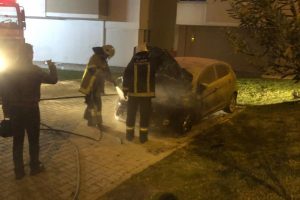 Bursa'da araç yangını saniye saniye kameralarda (ÖZEL HABER)