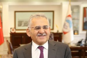 Yarışmacının bilemediği soru avantaja d&ouml;n&uuml;şt&uuml;