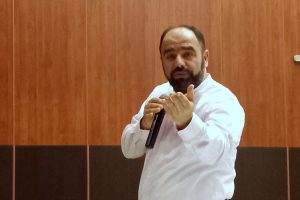 Bursa'da "Namazla Diriliş" konferansına yoğun katılım
