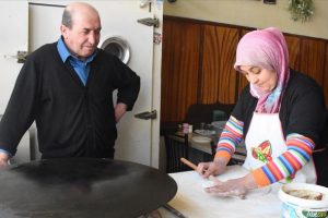 Hayatın y&uuml;k&uuml;n&uuml; birlikte omuzluyorlar