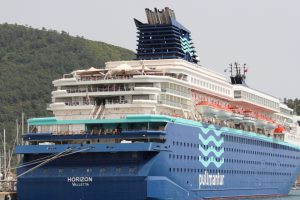 Bin 572 turisti taşıyan kruvaziyer, Marmaris Limanı'na demirledi