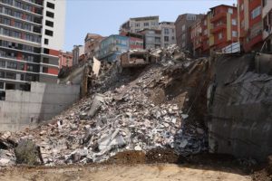 Kağıthane'deki enkaz b&ouml;lgesinde geoteknik rapor hazırlanıyor