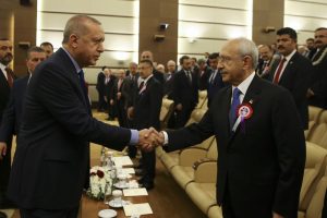 Cumhurbaşkanı Erdoğan ile CHP lideri Kılı&ccedil;daroğlu t&ouml;rende bir araya geldi