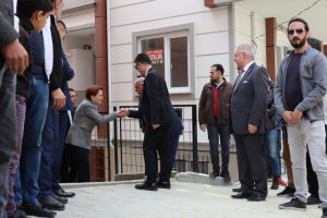 Akşener'den cinsel istismara uğrayan 5 yaşındaki kızın evine ziyaret