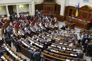 Ukrayna'da devlet kurumlarında Ukraynaca zorunluluğu