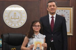 Bakan Sel&ccedil;uk'tan BM Genel Sekreterine 'D&uuml;nya Kitap G&uuml;n&uuml;' &ccedil;ağrısı