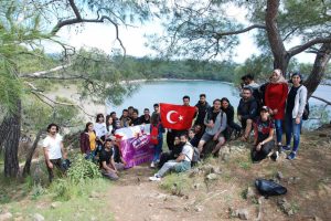 Ter&ouml;rle m&uuml;cadeleden "Doğa Y&uuml;r&uuml;y&uuml;ş&uuml;" etkinliği