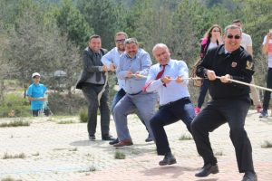 Bursa'da sokak oyunları G&uuml;rsu'da canlandırıldı