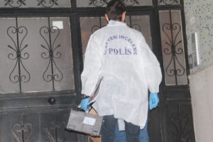 Babasının tabancası ile kendini vurdu