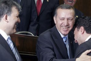 "Tabanımız G&uuml;l, Davutoğlu, Babacan gibi isimlerin Tayyip Kaptan'la el ele yola devamını istiyor"