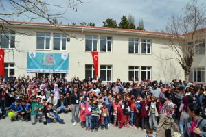 Bursa'da bilim aşığı &ccedil;ocuklar festivale akın etti