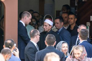 Prens William'dan cami ziyareti