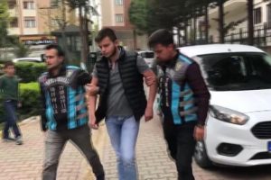 Makas atarak ilerleyen trafik magandası yakalandı
