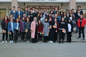 Liseli &ouml;ğrenciler D&uuml;zce &Uuml;niversitesi'ni gezdi