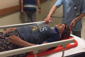 Bursa'da karşıdan karşıya ge&ccedil;mek isterken canından oluyordu