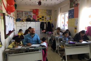 Vali Akbıyık'ın kitap okuma &ccedil;ağrısı ses getirdi