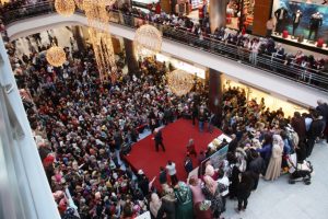 Hatipoğlu, Diyarbakır'da vatandaşlarla bir araya geldi
