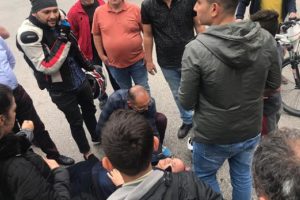 Kaza yapan s&uuml;r&uuml;c&uuml; &ccedil;alan telefonu a&ccedil;madı! İşte sebebi...