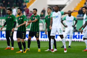 Bursaspor Akhisarspor'u ağırlıyor