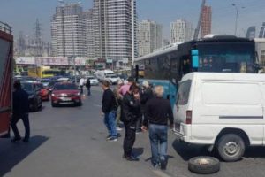 İstanbul'da feci kaza: &Ouml;l&uuml; ve yaralılar var