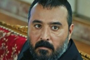 Mustafa &Uuml;st&uuml;ndağ ateş p&uuml;sk&uuml;rd&uuml;: El kadar bebenin...