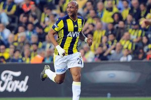 Ayew ıslıklandı