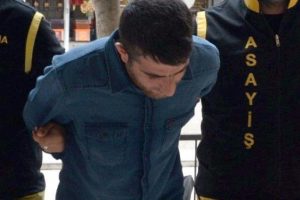 Doğmamış bebeğin sır &ouml;l&uuml;m&uuml;n&uuml; anne &ccedil;&ouml;zecek