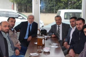 &Ouml;ğretmenleriyle 27 yıl sonra Bursa'da buluştular