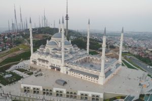 &Ccedil;amlıca Camii'nin resmi a&ccedil;ılışı cuma g&uuml;n&uuml; yapılacak