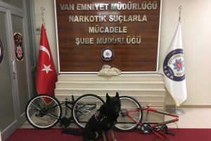 Bisikletlerin g&ouml;vdelerinden &ccedil;ıkanlar şoke etti!
