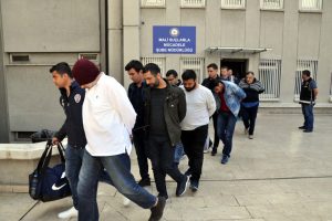 120 milyon TL'lik ila&ccedil; vurgunu operasyonunda 29 kişi adliyede