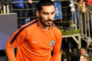 Yıldız futbolcu i&ccedil;in transfer g&ouml;r&uuml;şmeleri başladı