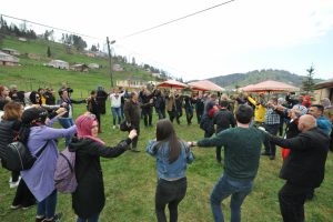 'Mor Yayla'ya hafta sonu ziyaret&ccedil;i akını