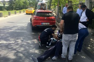 Yola fırlayan yaşlı adam &ouml;l&uuml;mden d&ouml;nd&uuml;