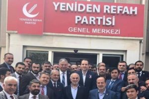 Fatih Erbakan boşalttırdığı binayı, Yeniden Refah Partisi'nin Genel Merkezi yaptı